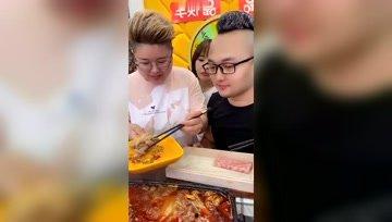 娱乐吃瓜酱寝室,揭秘校园里的欢乐八卦圈