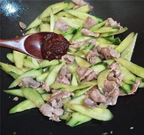 娱乐吃瓜酱的作品好朋友,娱乐吃瓜酱笔下温馨治愈的友情故事