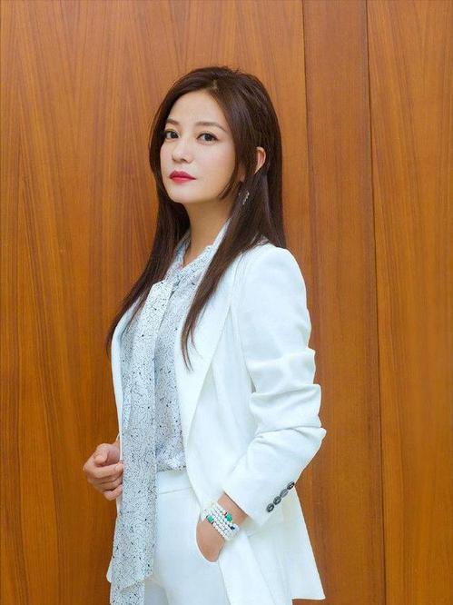 娱乐吃瓜酱唐恬,娱乐吃瓜酱背后的故事与魅力