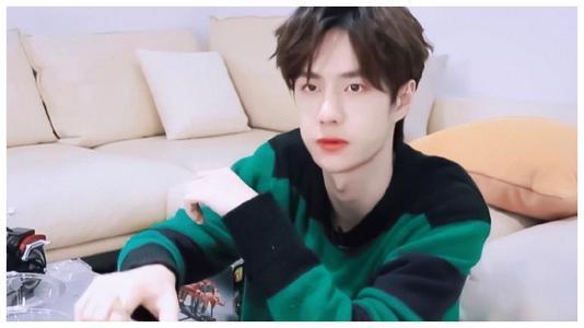 吃瓜娱乐王一博,吃瓜娱乐背后的实力派偶像