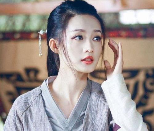 娱乐吃瓜李沁,娱乐圈的清新“吃瓜”达人