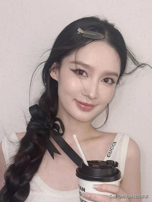 刘亦菲娱乐吃瓜,揭秘明星幕后生活点滴